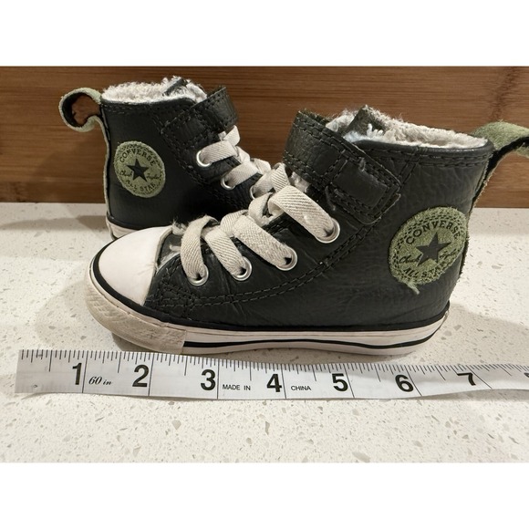 CONVERSE Chuck Taylor Faux Fur Lined Gray Hi Top Sneakers Toddler Size 6 - Picture 11 of 14